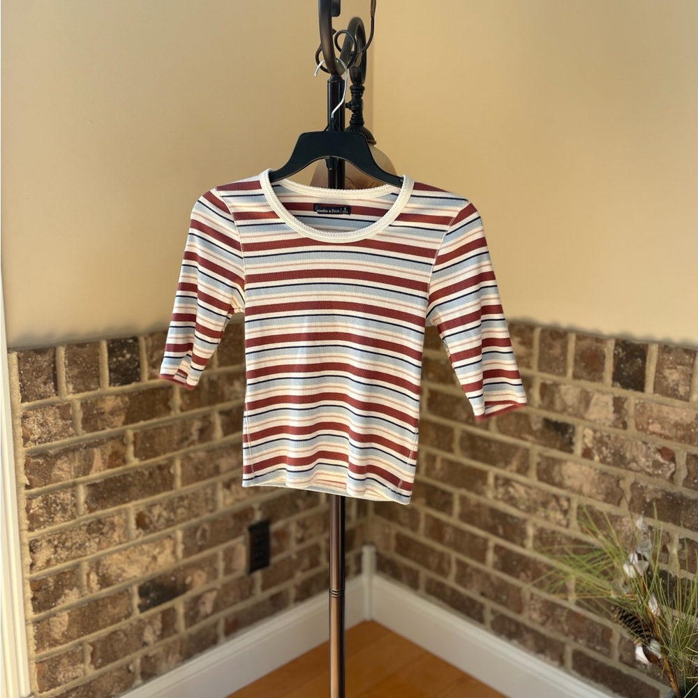 abercrombie & fitch top, 3/4 sleeves